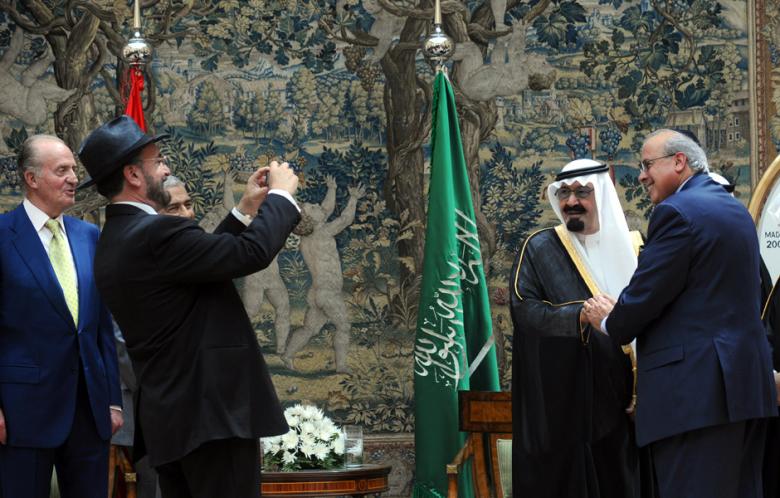 Saudi-Arabiens enevældige konge, der er al-Qaedas hovedsponsor, poserer for zionistiske venner. 