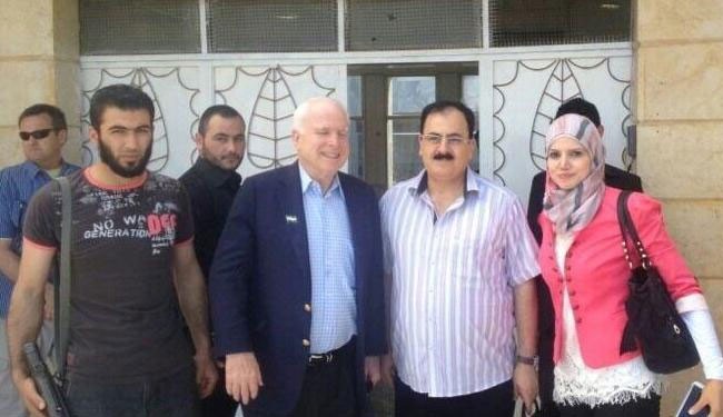 John McCain med Salim Idriss fra den såkaldte Free Syrian Army. 
