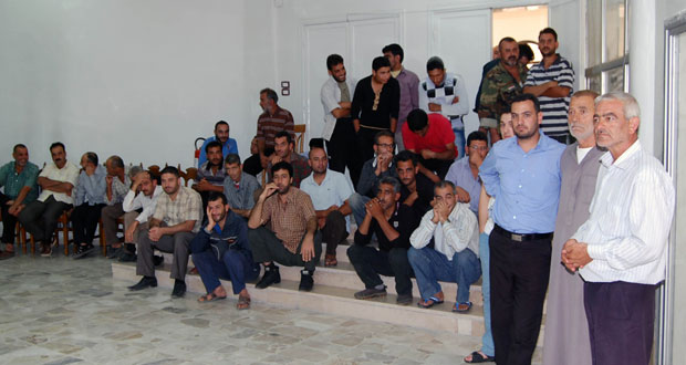 Militante afventer afgørelse i myndighedernes varetægt (foto: SANA). 