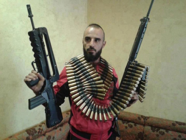 Fransk FAMAS-riffel i Syrien. 
